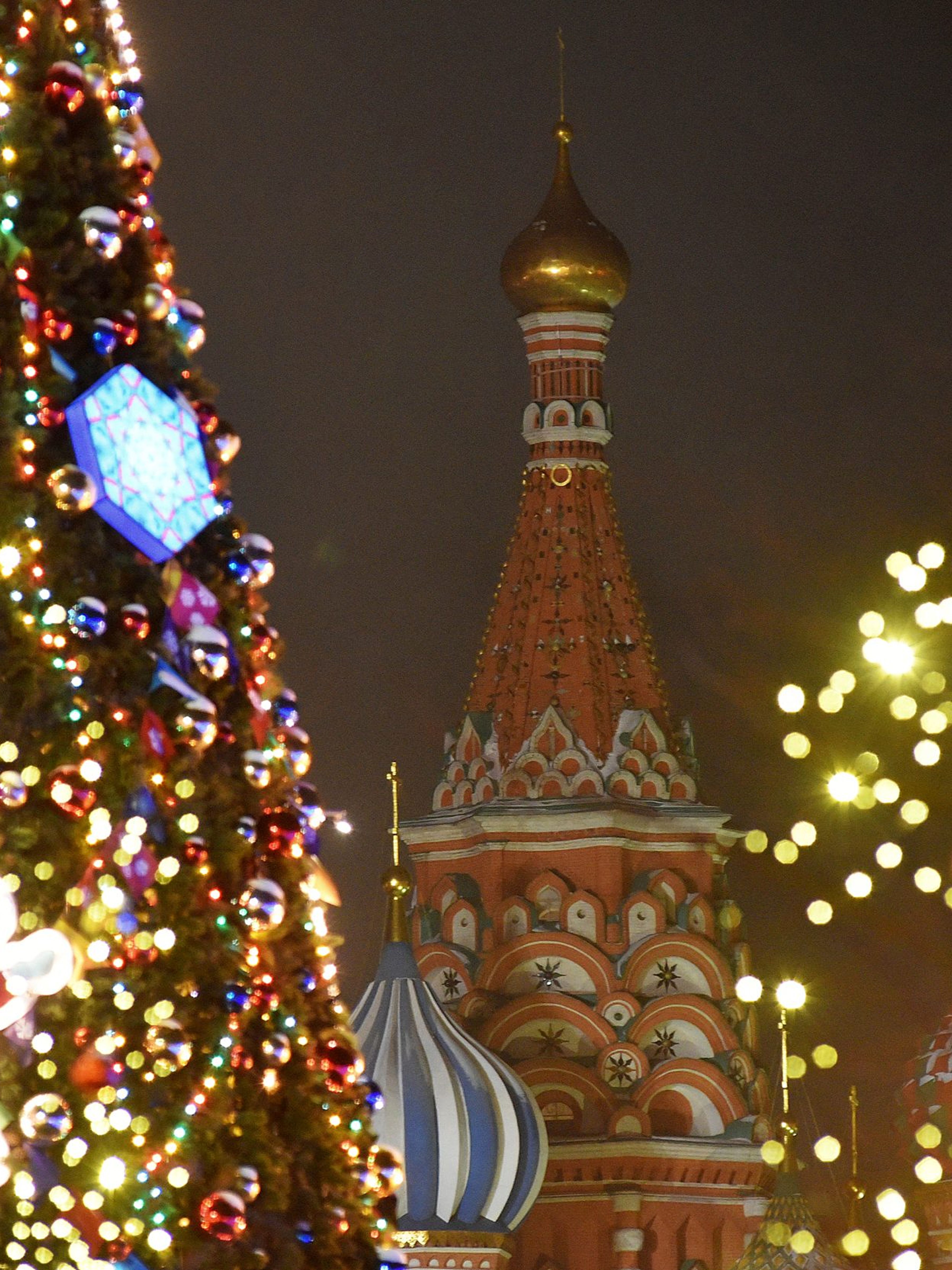 Новогодние ёлки Москвы: 2025-2026 сезон